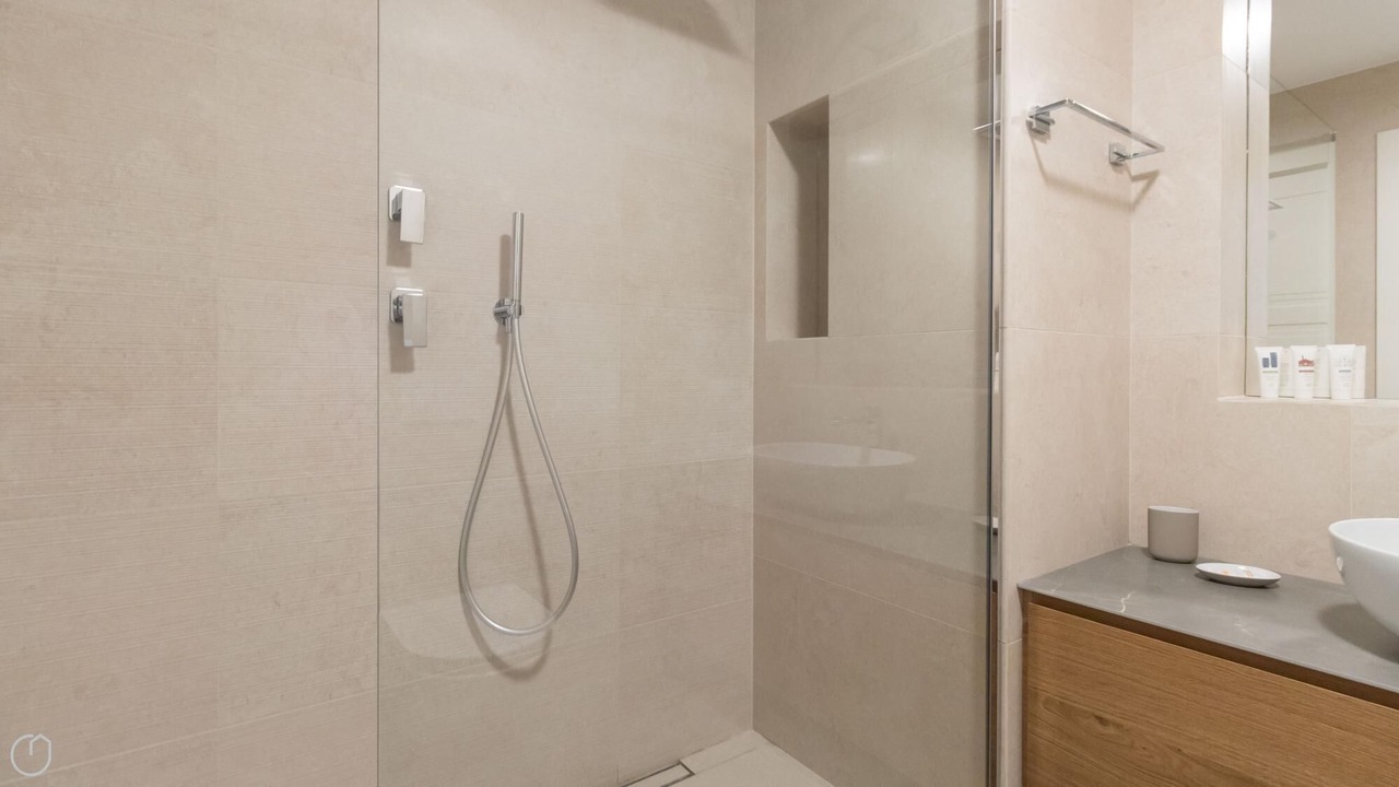 Photo of Bathroom in Magenta