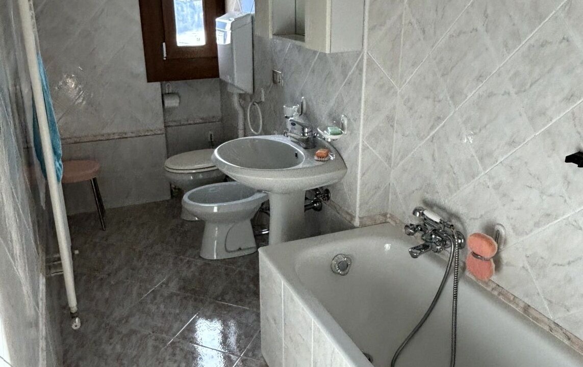 Photo of Bathroom in Borno