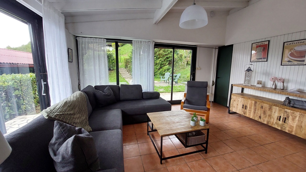 Photo of Livingroom in Aer