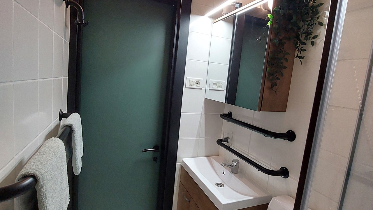Photo of Bathroom in Aer