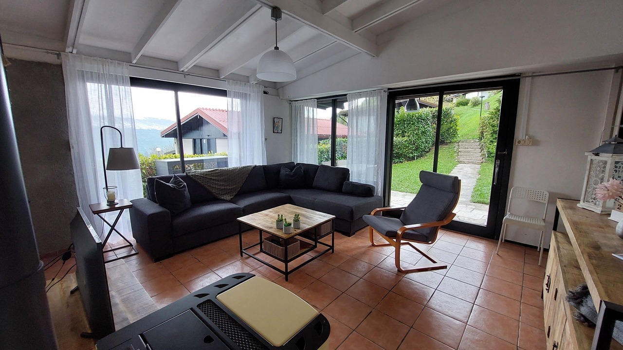Photo of Livingroom in Aer