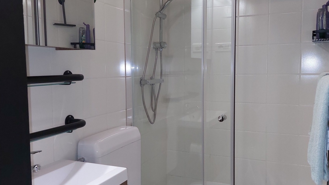 Photo of Bathroom in Aer