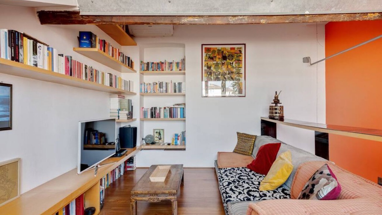 Photo of Livingroom in Chinatown