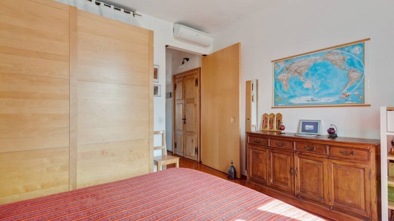 Photo of Bedroom in Chinatown