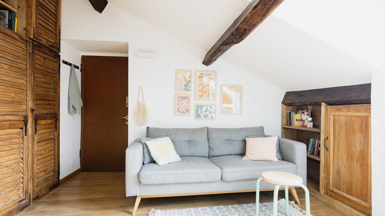 Photo of Livingroom in Tricolore