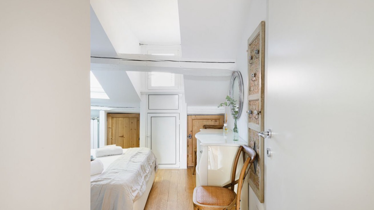 Photo of Bedroom in Tricolore