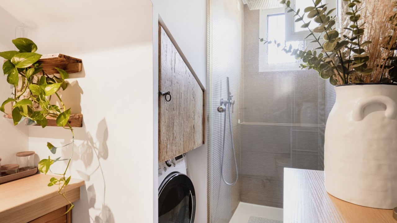 Photo of Bathroom in Tricolore