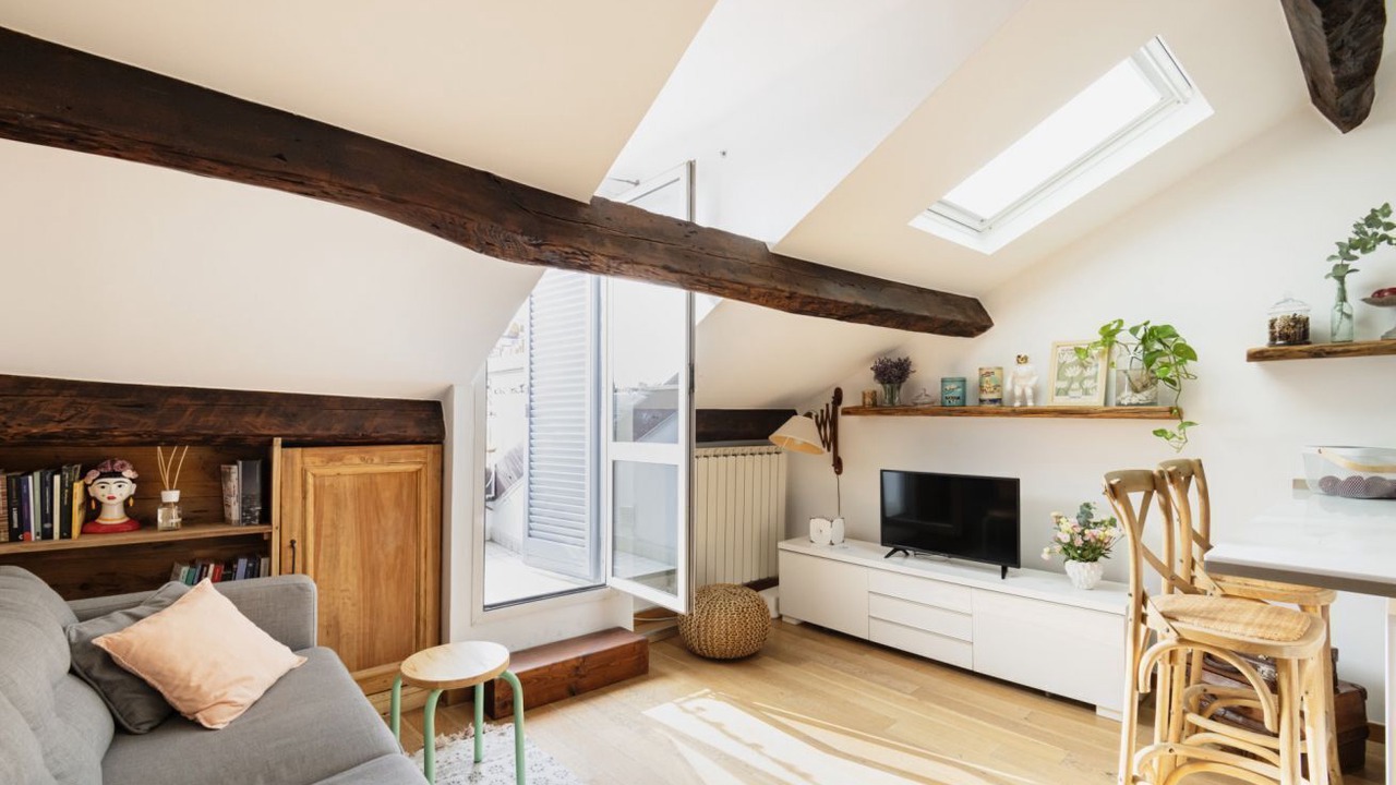 Photo of Livingroom in Tricolore