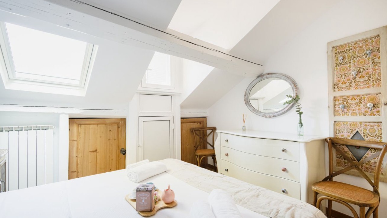 Photo of Bedroom in Tricolore