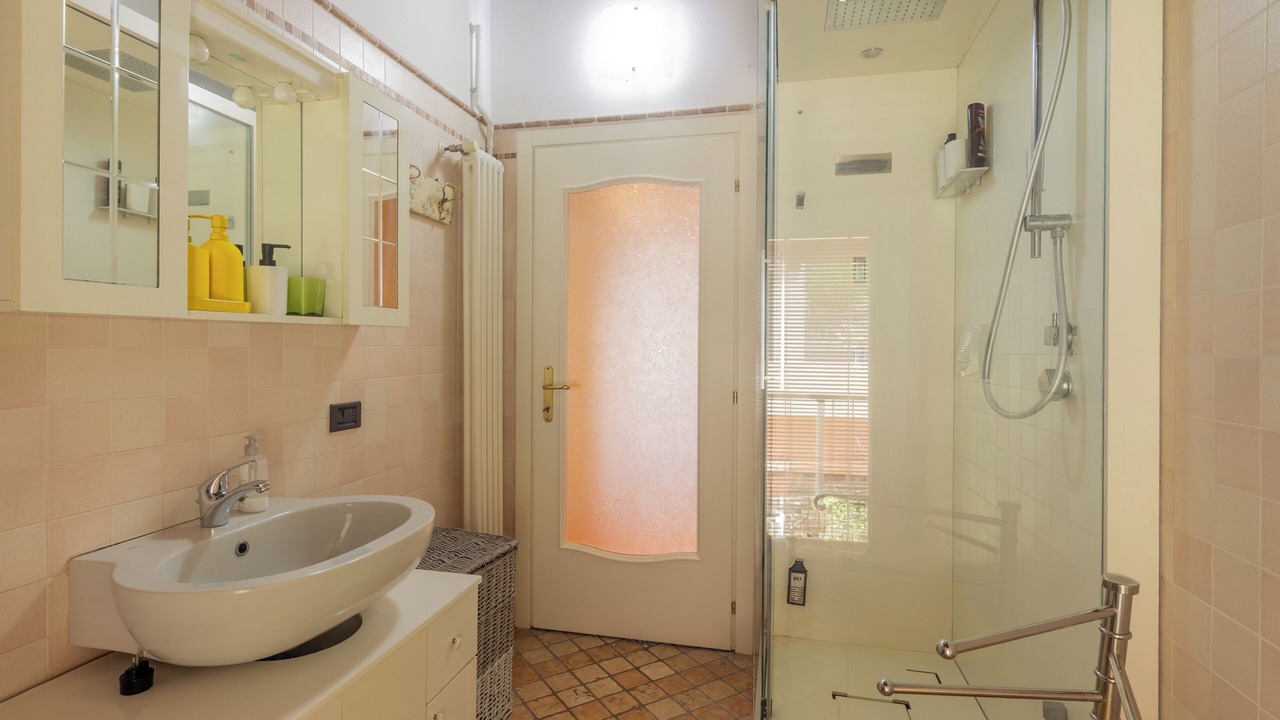 Photo of Bathroom in Colonno