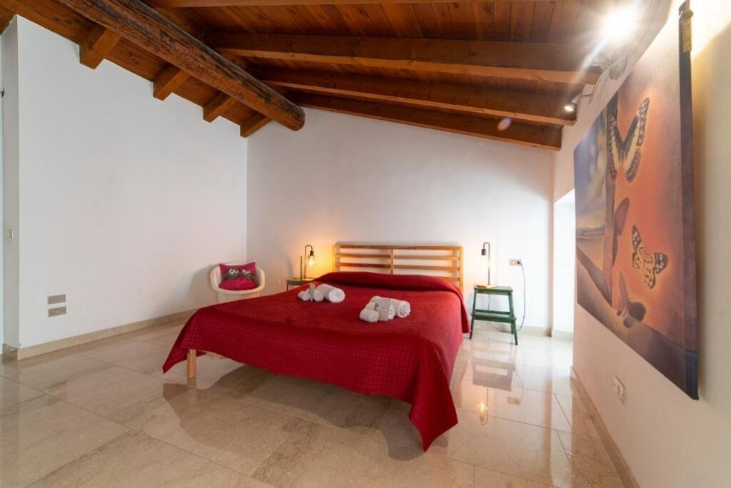 Photo of Bedroom in Iseo