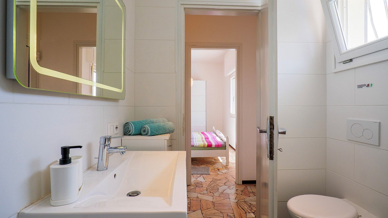 Photo of Bathroom in Agra