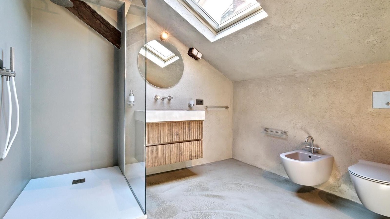 Photo of Bathroom in Como City Centre