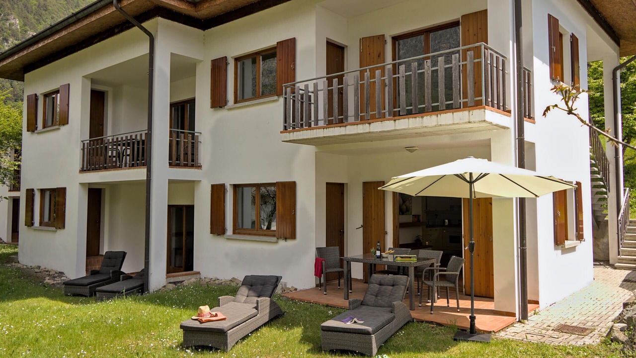 Photo of Outdoor in Crone