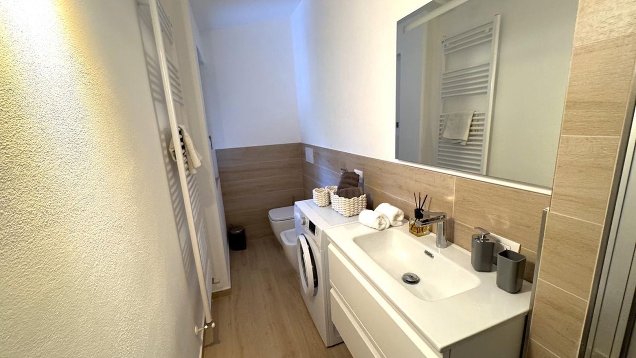 Photo of Bathroom in Lipomo