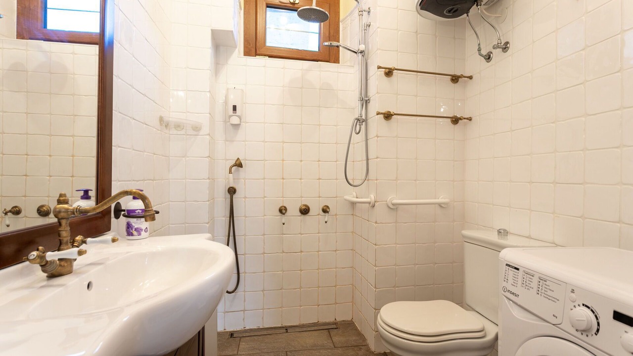 Photo of Bathroom in Cadenabbia