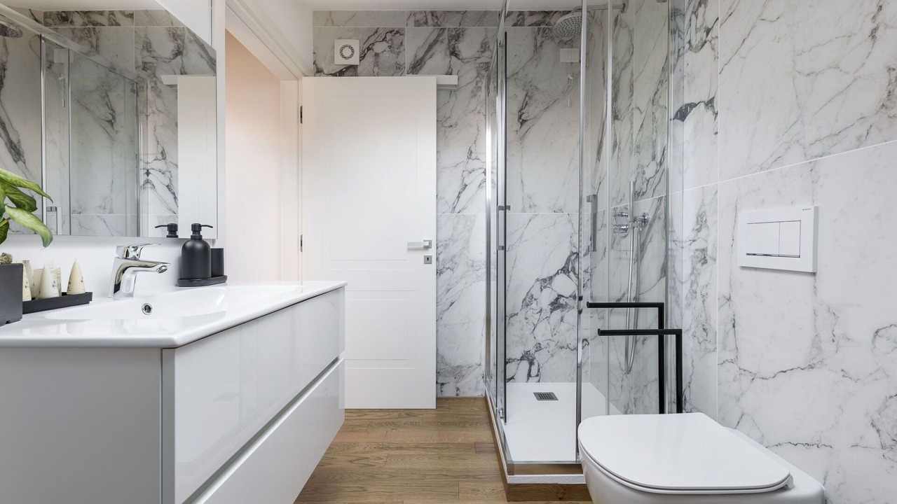 Photo of Bathroom in Como City Centre