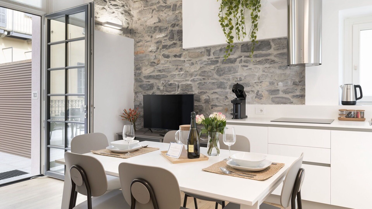 Photo of Bedroom in Como City Centre