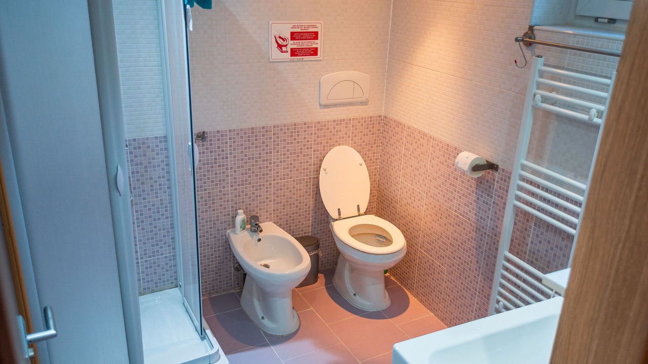 Photo of Bathroom in Torrone