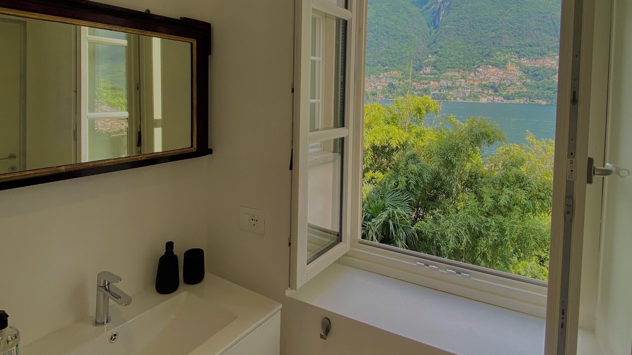 Photo of Bathroom in Laglio
