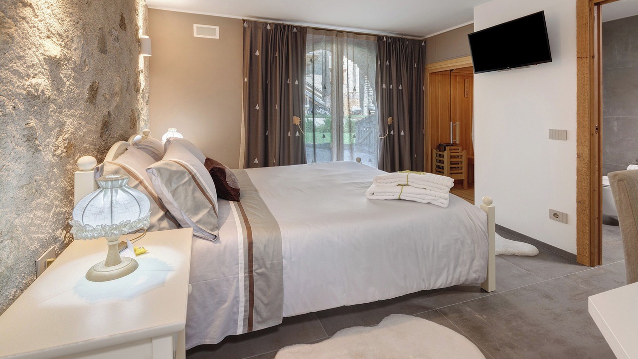 Photo of Bedroom in Oga