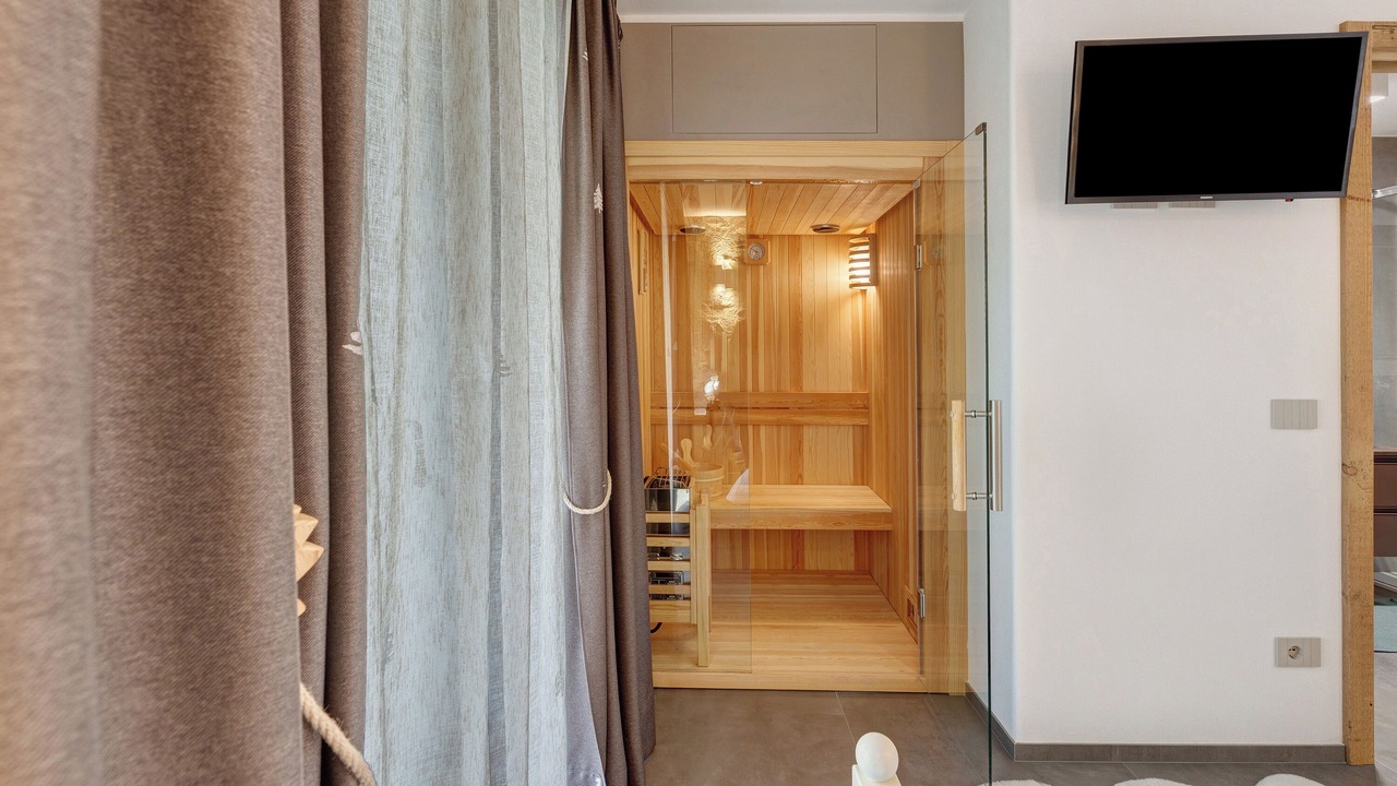 Photo of Bedroom in Oga