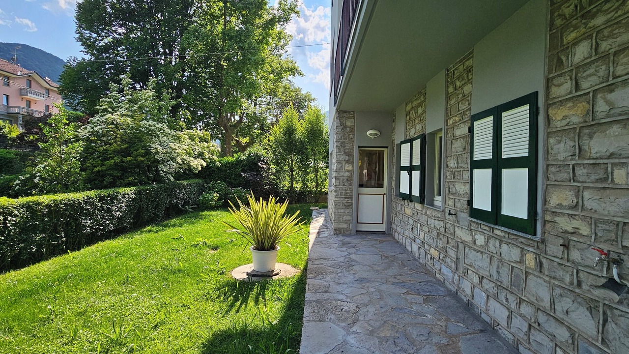 Photo of Outdoor in Maggio