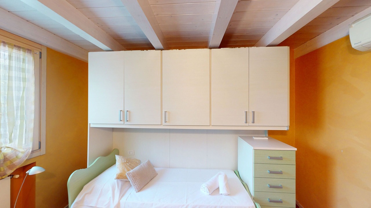 Photo of Bedroom in Manerba del Garda