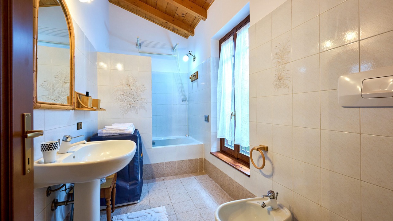 Photo of Bathroom in Monvalle