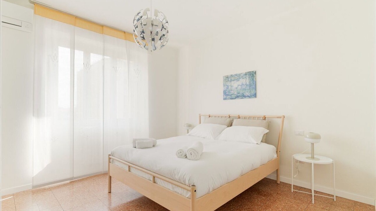 Photo of Bedroom in Lambrate