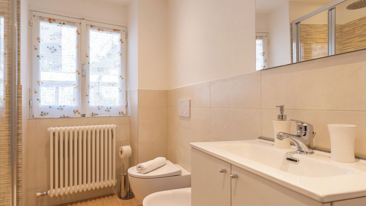 Photo of Bathroom in Moggio