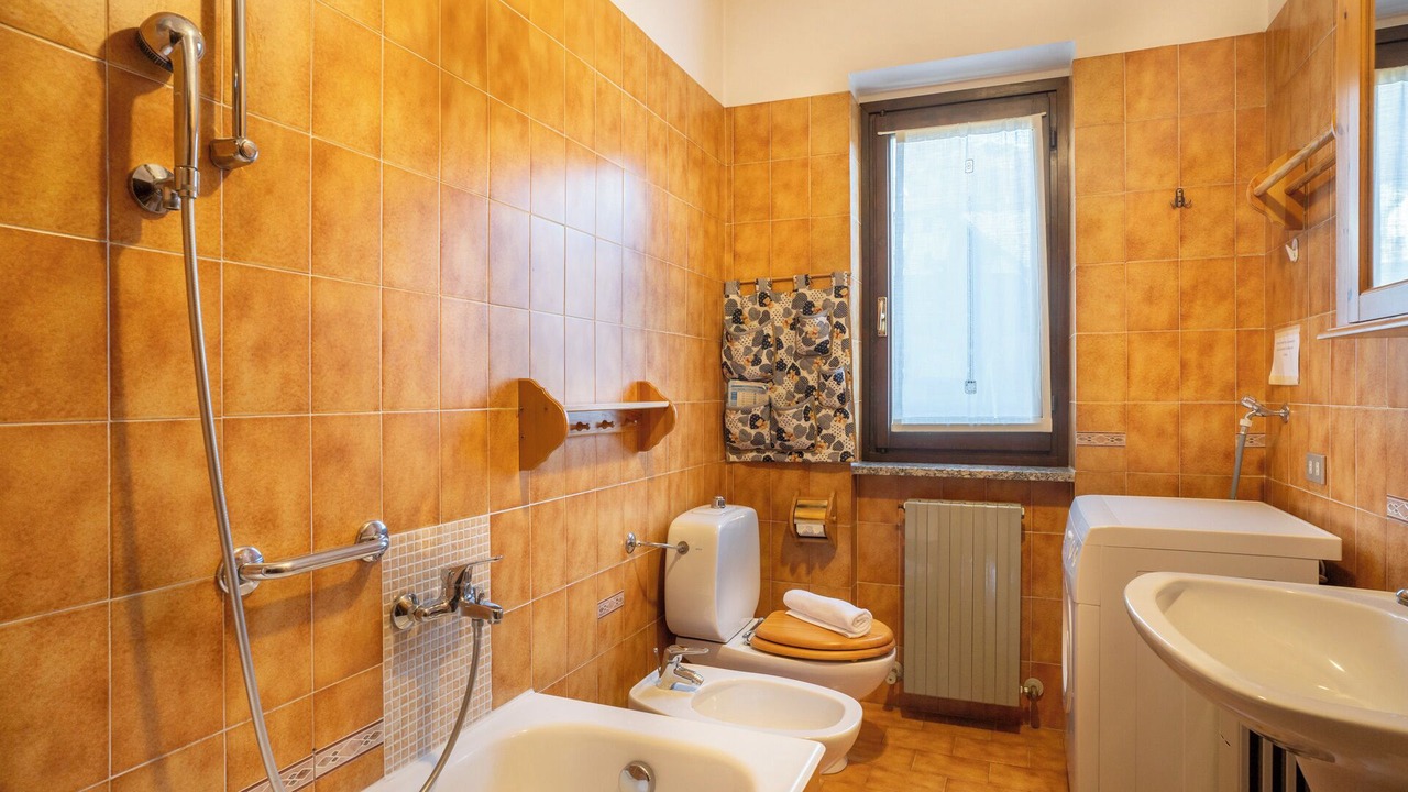 Photo of Bathroom in Cassina Valsassina