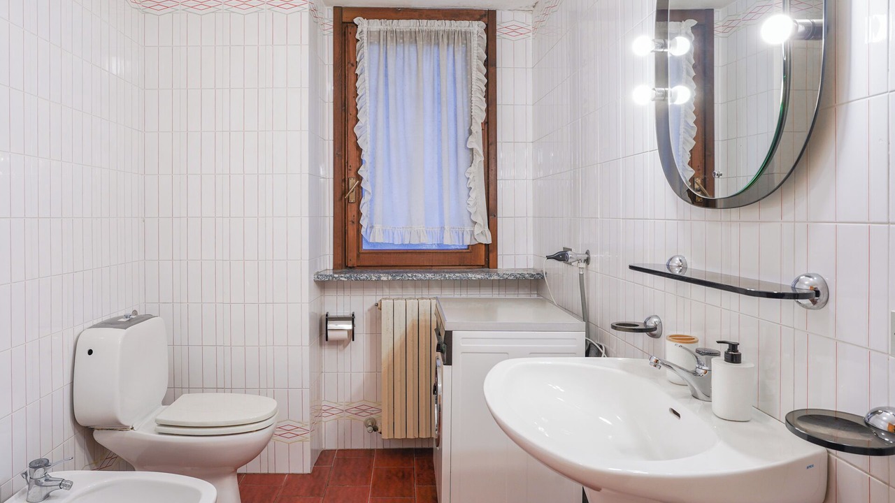 Photo of Bathroom in Cassina Valsassina