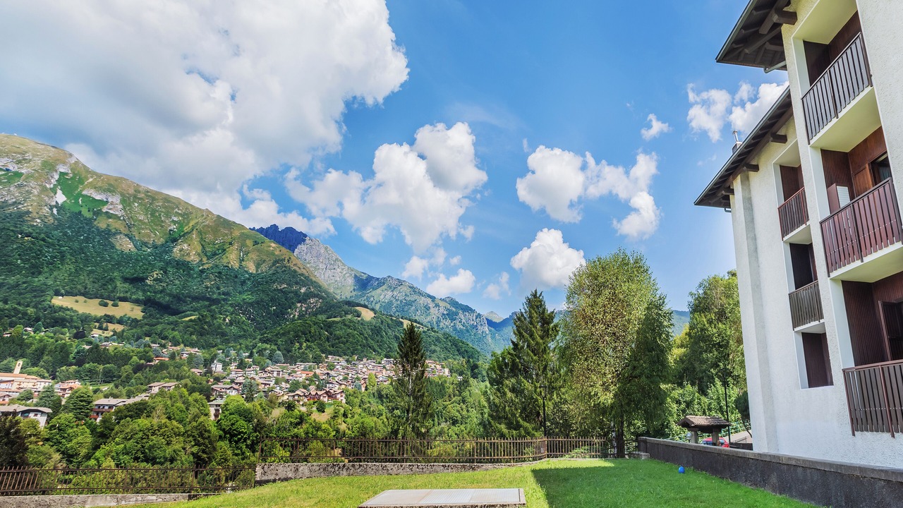 Photo of Outdoor in Cremeno
