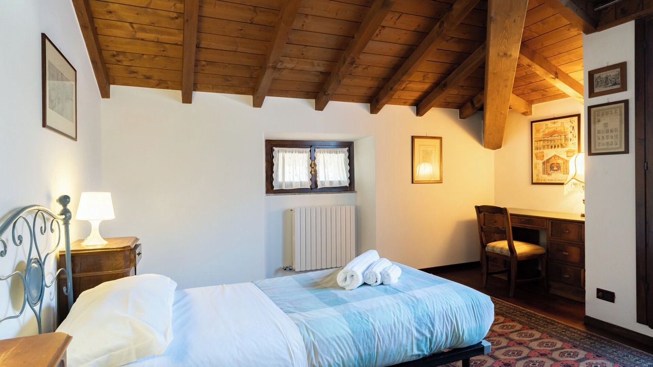 Photo of Bedroom in Ballabio
