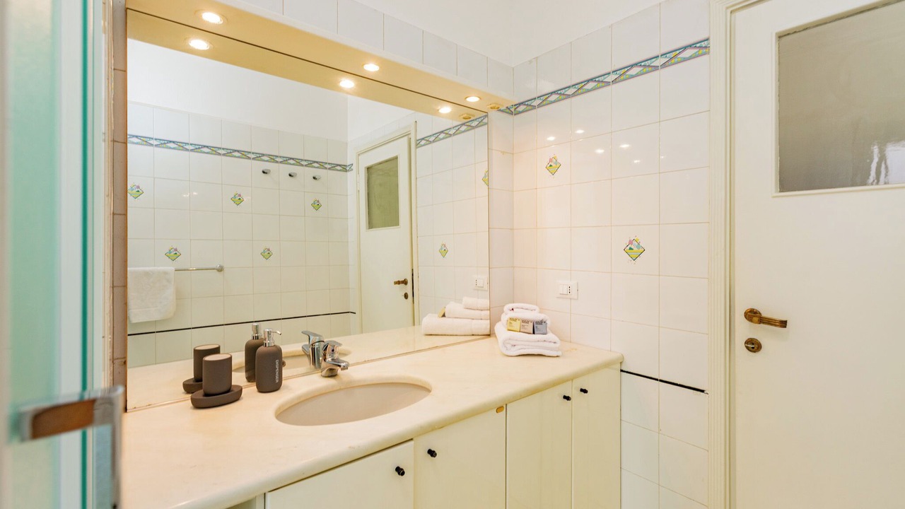 Photo of Bathroom in Zona Solari