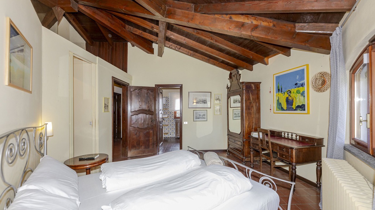 Photo of Bedroom in Montegrino Valtravaglia