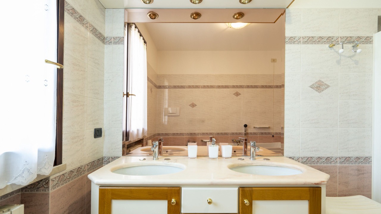 Photo of Bathroom in Crociale