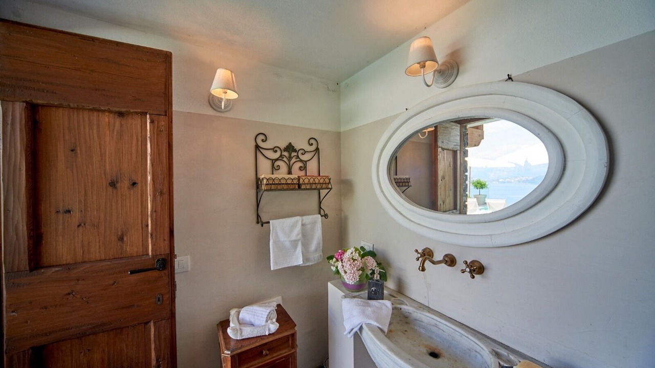 Photo of Bathroom in Lierna