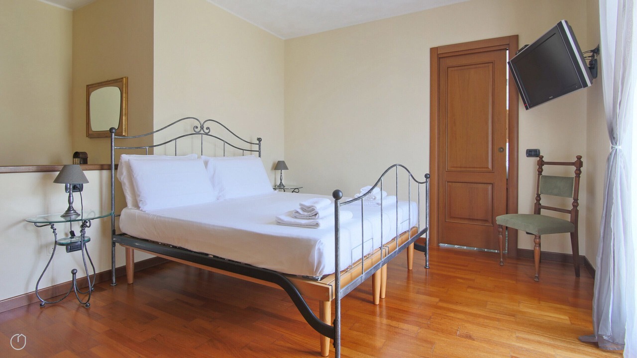 Photo of Bedroom in Cerano d'Intelvi
