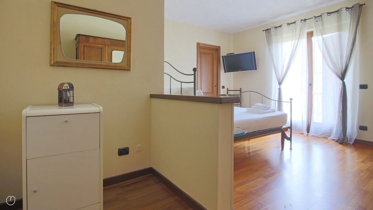 Photo of Bedroom in Cerano d'Intelvi