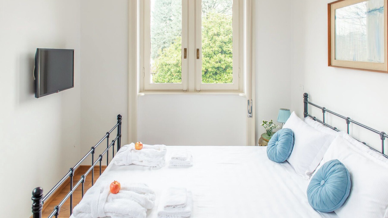 Photo of Bedroom in Travedona-Monate