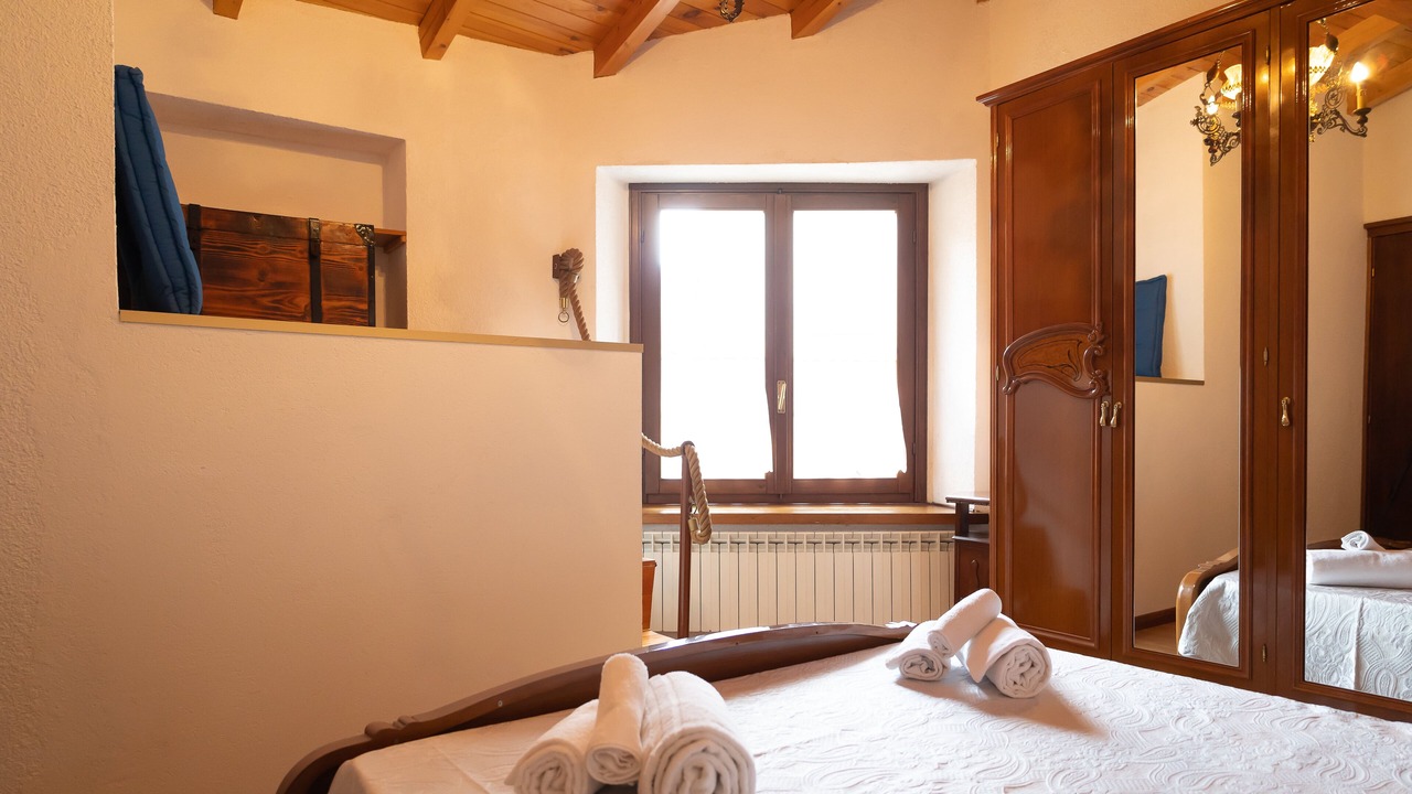 Photo of Bedroom in Brusimpiano