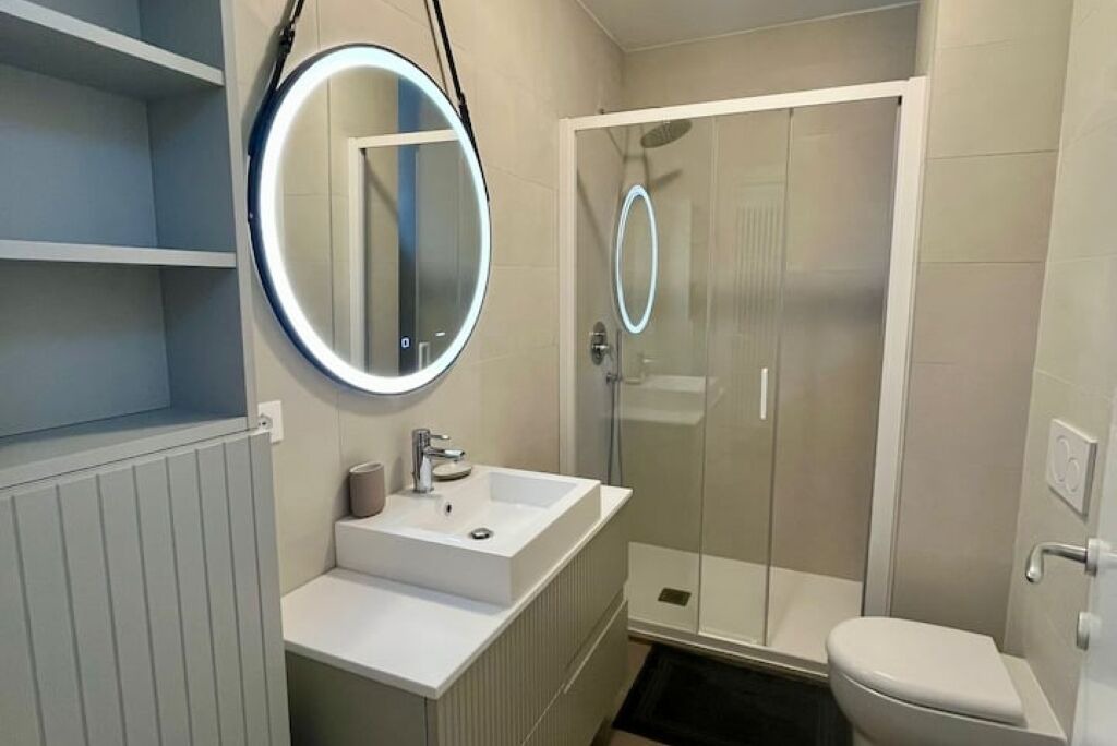 Photo of Bathroom in Chinatown