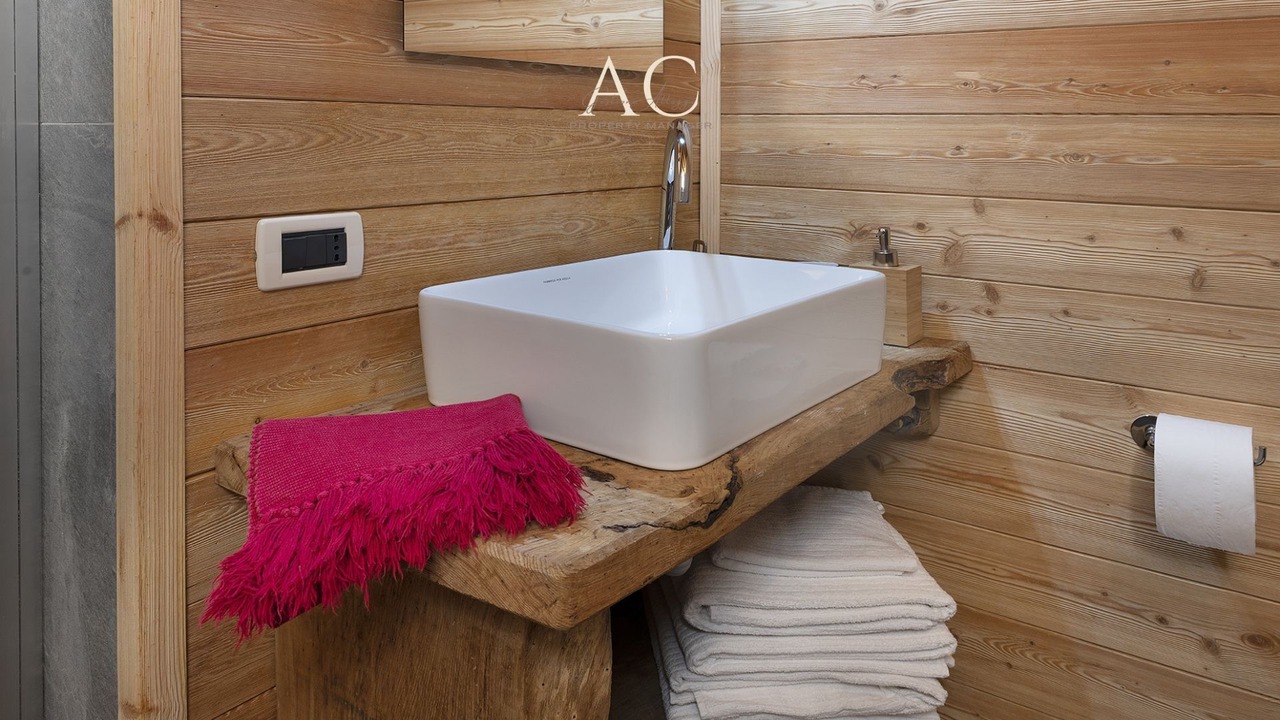 Photo of Bathroom in Vione
