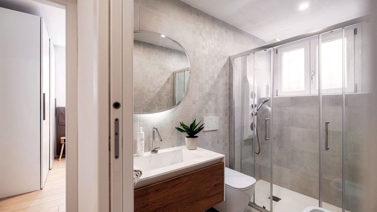 Photo of Bathroom in Como City Centre