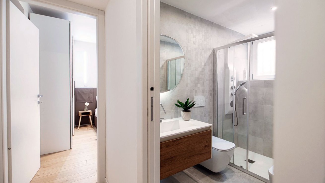 Photo of Bathroom in Como City Centre