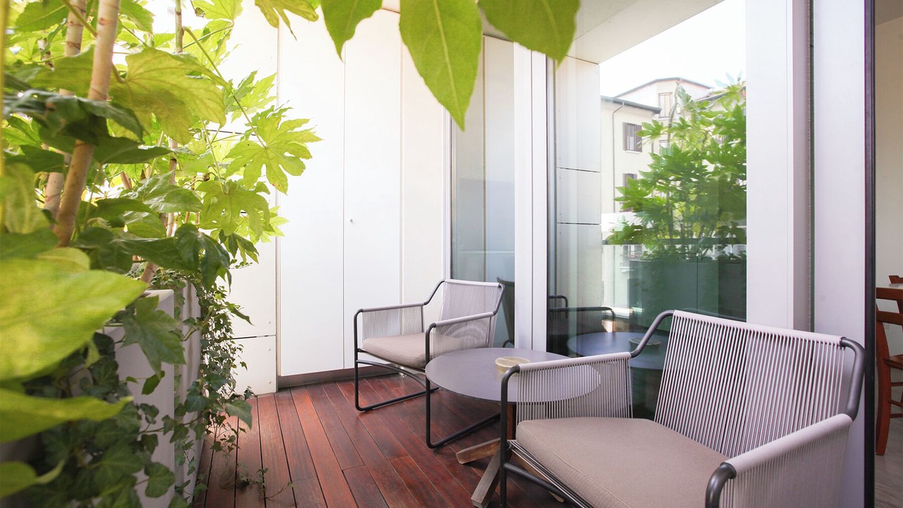 Photo of Patio Balcony in Chinatown
