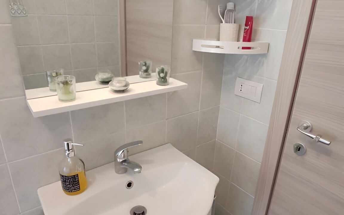 Photo of Bathroom in Lorenteggio