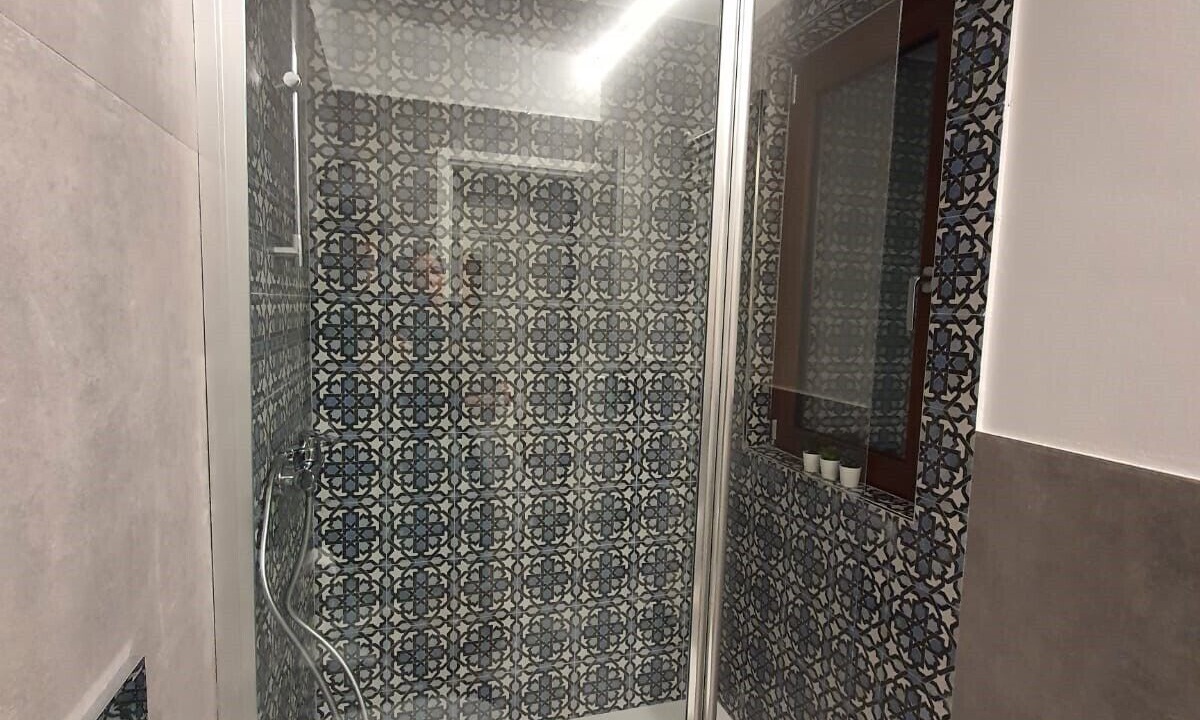 Photo of Bathroom in Magenta